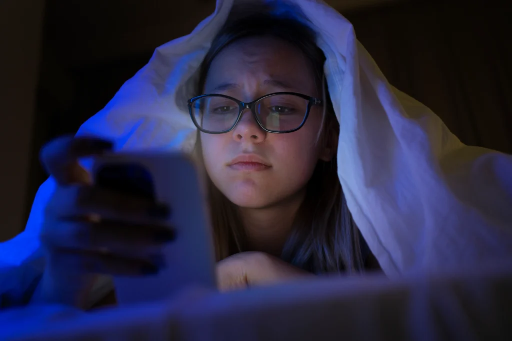 ۱نور موبایل و کامپیوتر چیست؟